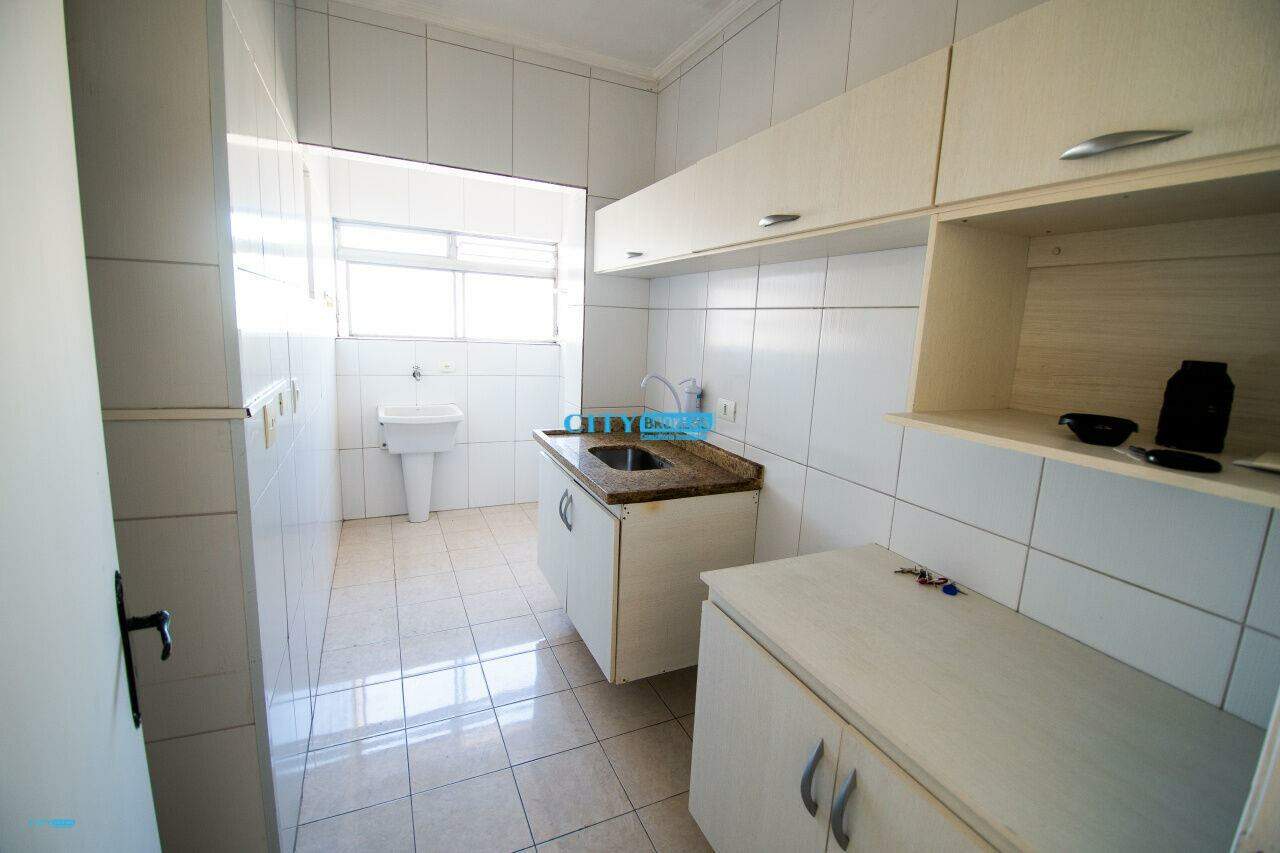 Apartamento à venda com 3 quartos, 107m² - Foto 7