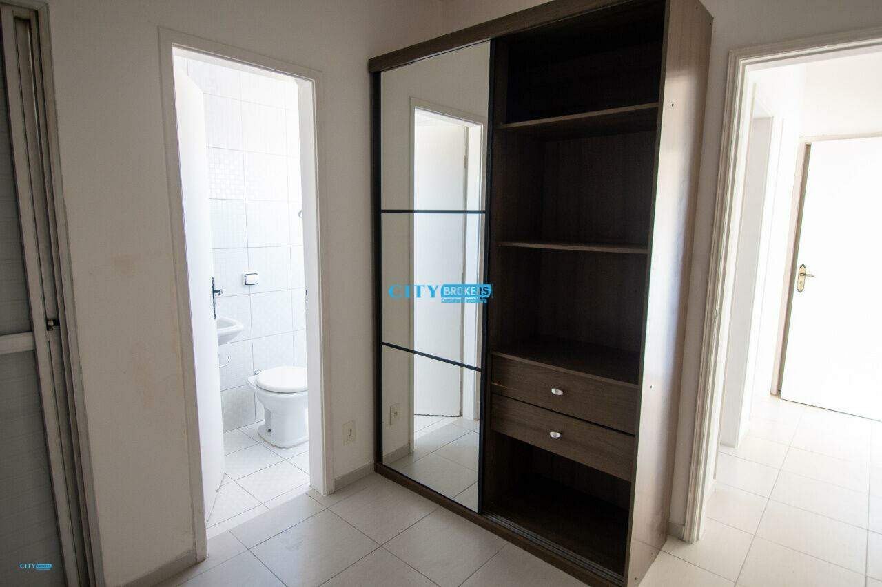 Apartamento à venda com 3 quartos, 107m² - Foto 13