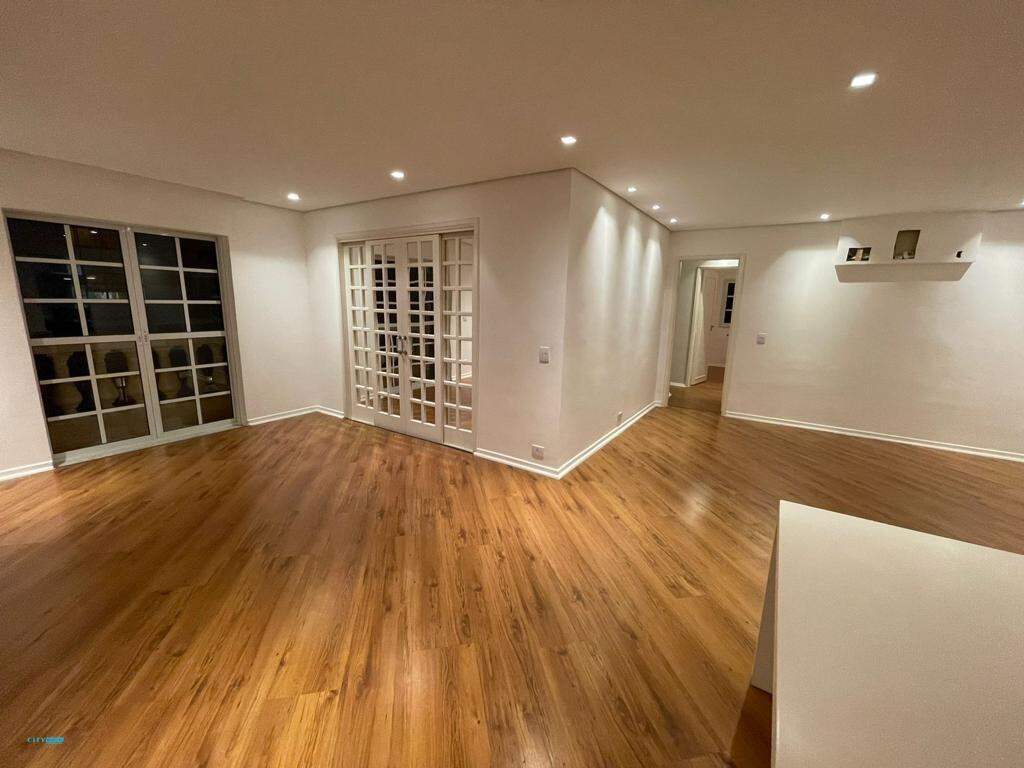 Apartamento à venda com 3 quartos, 126m² - Foto 4