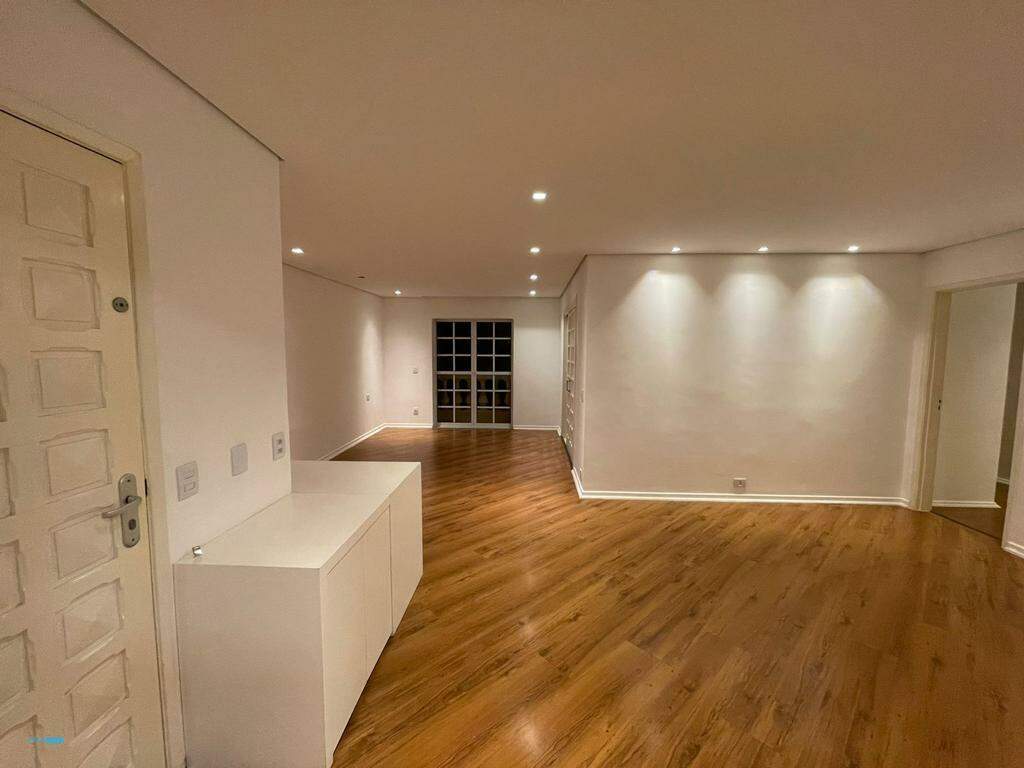 Apartamento à venda com 3 quartos, 126m² - Foto 7