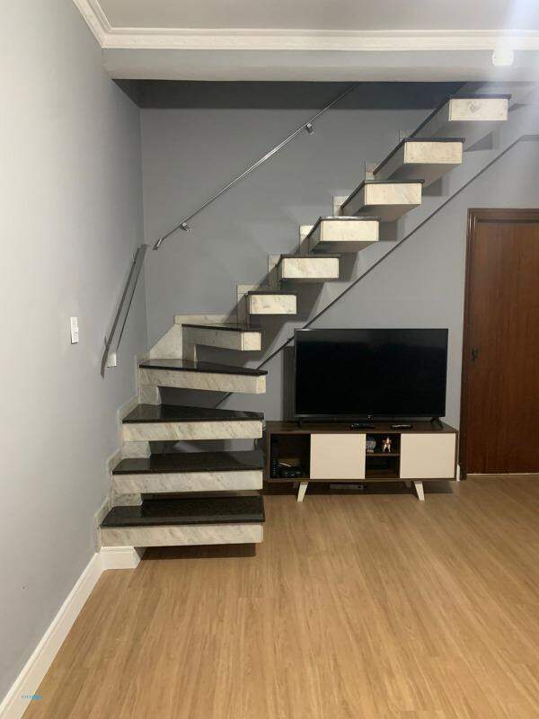 Sobrado à venda com 4 quartos, 300m² - Foto 3