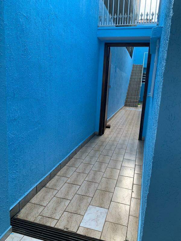 Sobrado à venda com 4 quartos, 300m² - Foto 2