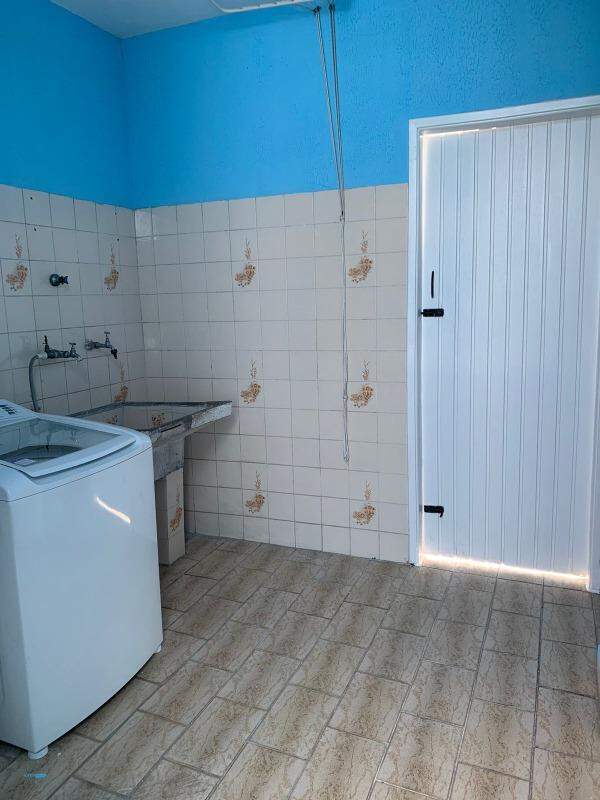 Sobrado à venda com 4 quartos, 300m² - Foto 9