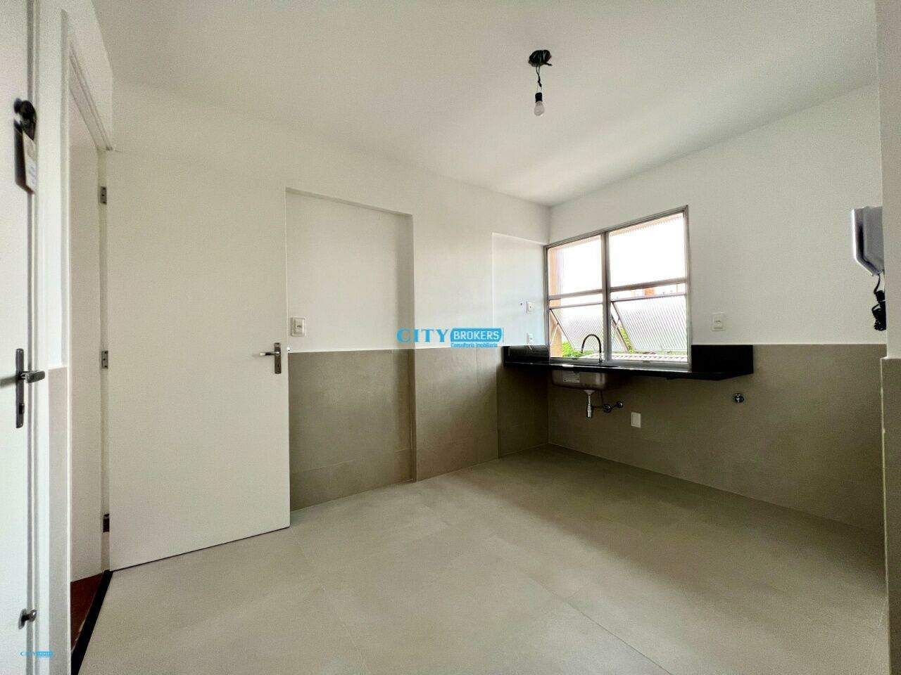 Apartamento à venda com 2 quartos, 85m² - Foto 25