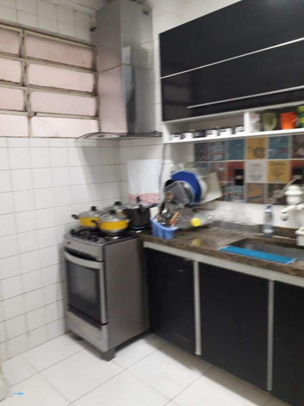 Apartamento à venda com 2 quartos, 75m² - Foto 12