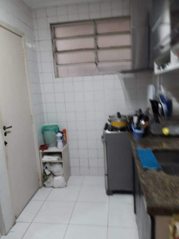 Apartamento à venda com 2 quartos, 75m² - Foto 27