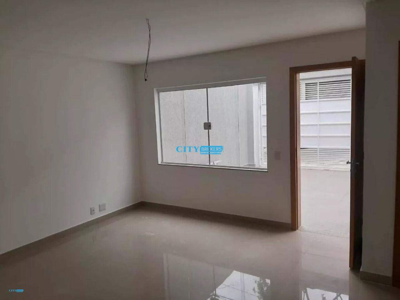 Apartamento à venda com 2 quartos, 75m² - Foto 1