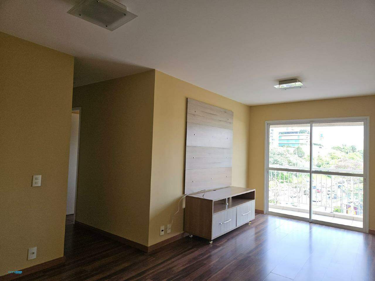 Apartamento à venda com 2 quartos, 73m² - Foto 3