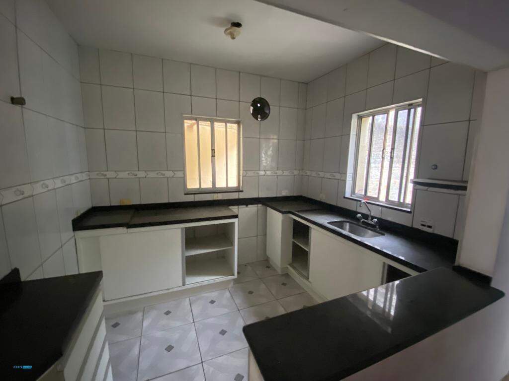 Casa à venda com 4 quartos, 250m² - Foto 14