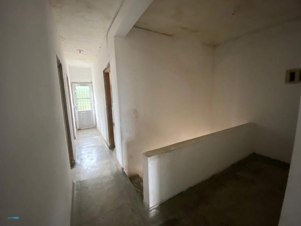 Casa à venda com 4 quartos, 250m² - Foto 25