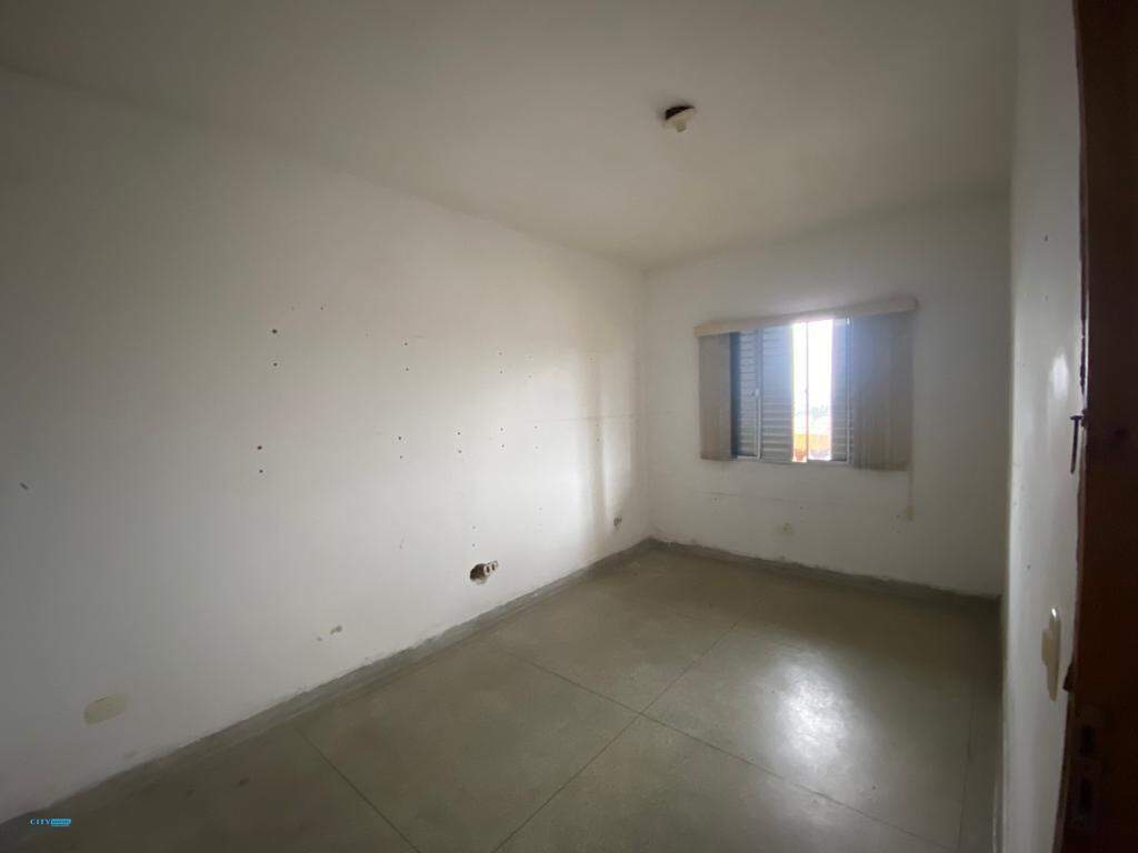 Casa à venda com 4 quartos, 250m² - Foto 26