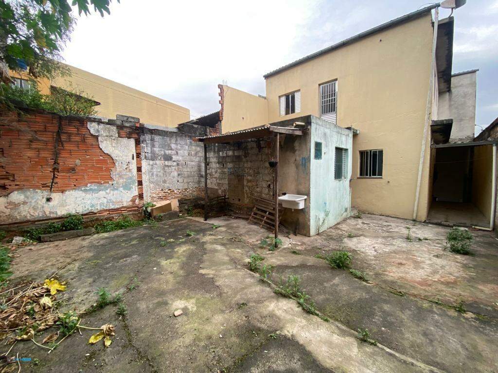 Casa à venda com 4 quartos, 250m² - Foto 6