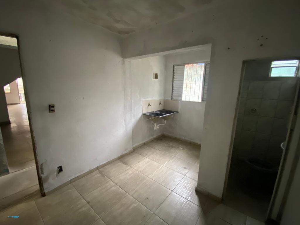 Casa à venda com 4 quartos, 250m² - Foto 9