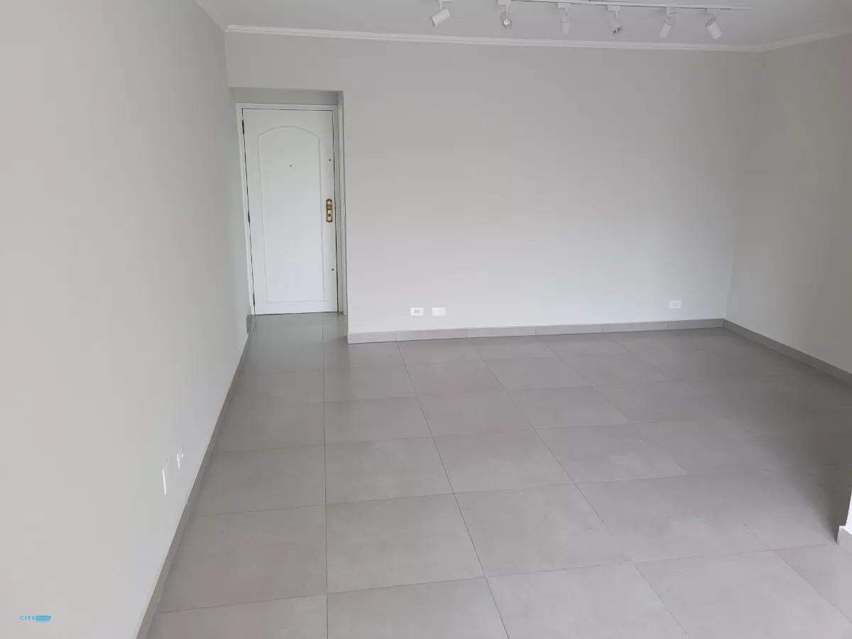 Apartamento à venda com 3 quartos, 95m² - Foto 2