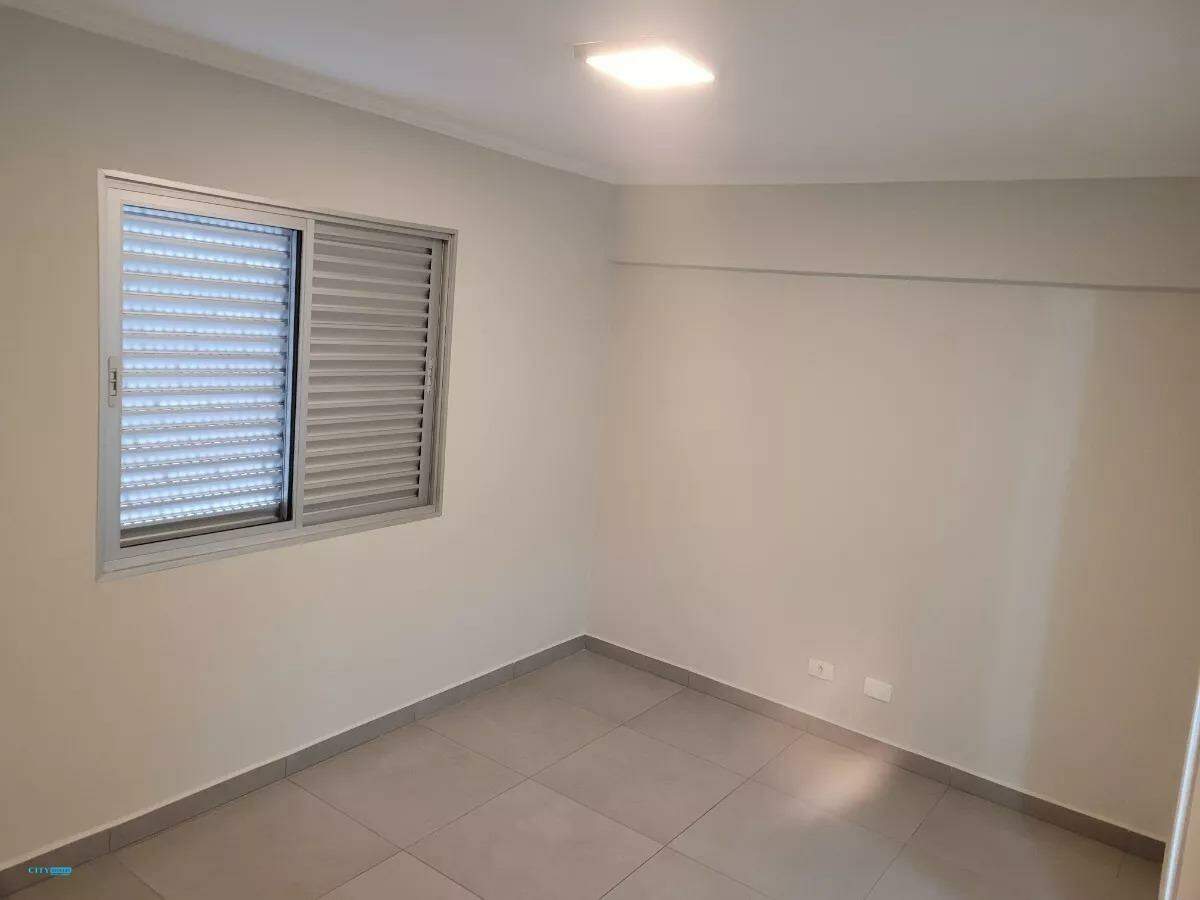 Apartamento à venda com 3 quartos, 95m² - Foto 11