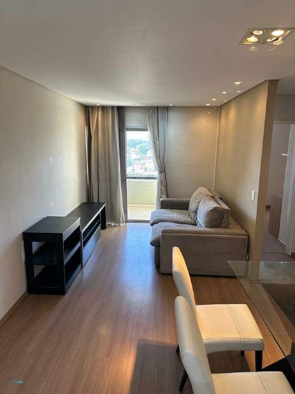 Apartamento à venda com 2 quartos, 62m² - Foto 1