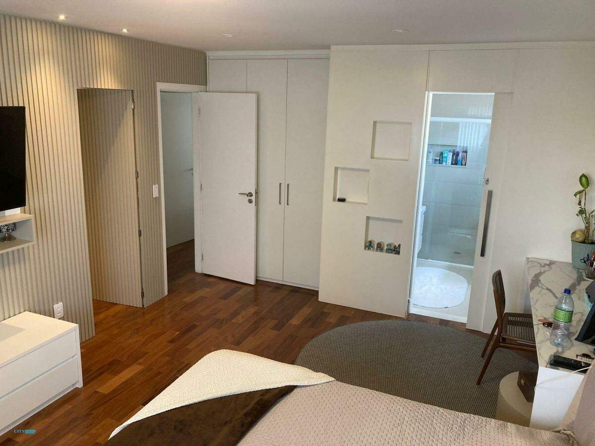 Apartamento à venda com 4 quartos, 202m² - Foto 14