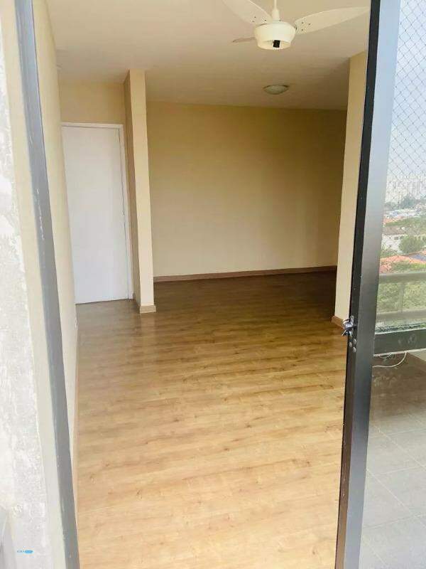 Apartamento à venda com 3 quartos, 90m² - Foto 9