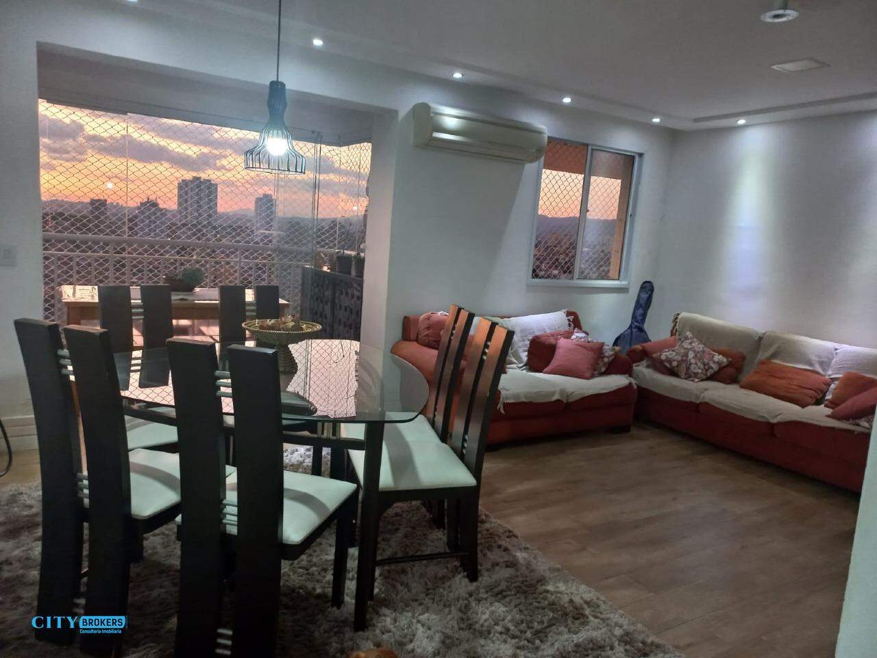 Apartamento à venda com 3 quartos, 114m² - Foto 1