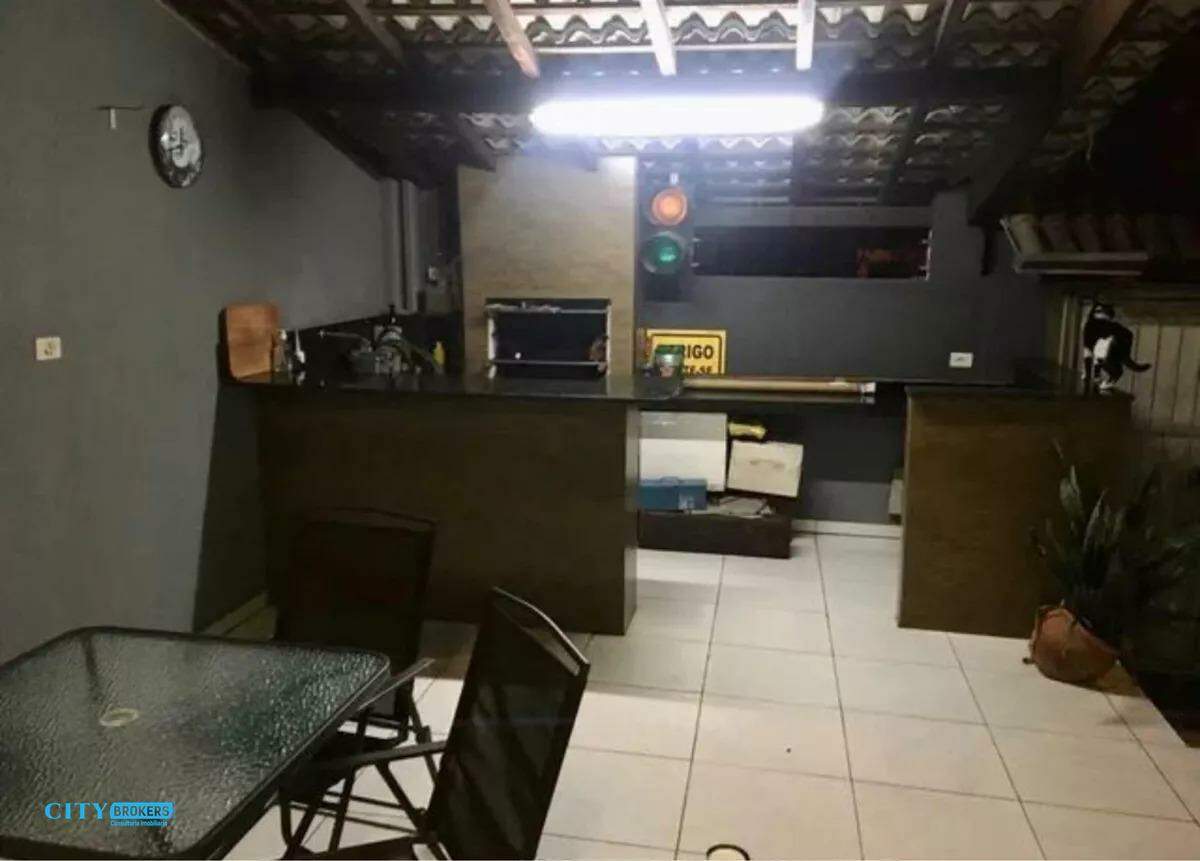 Sobrado à venda com 3 quartos, 200m² - Foto 6