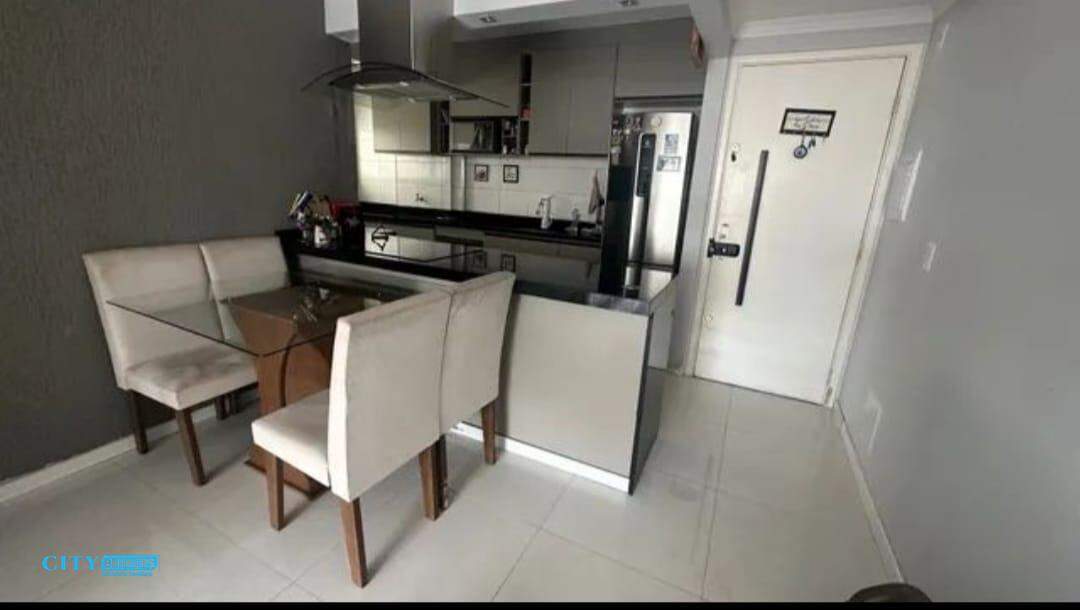 Apartamento à venda com 3 quartos, 77m² - Foto 2