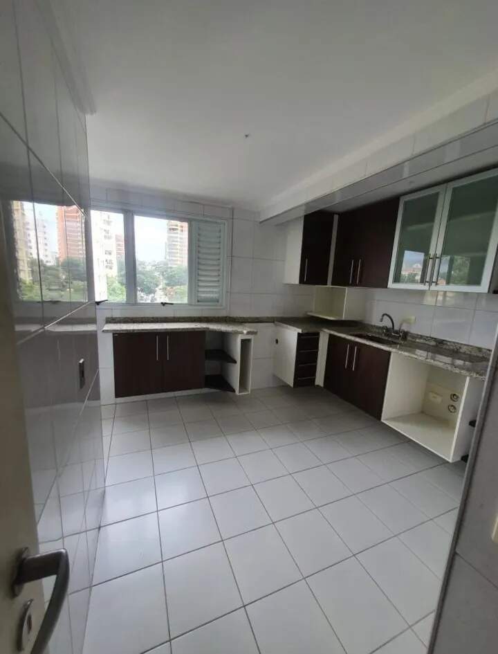 Apartamento à venda com 3 quartos, 123m² - Foto 7