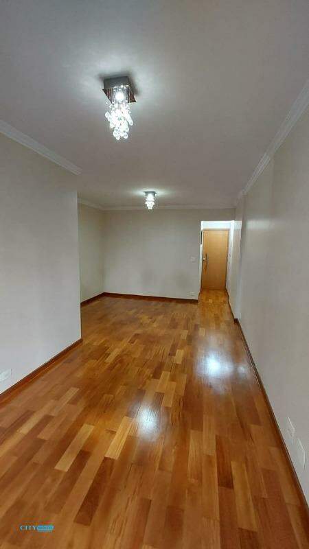 Apartamento à venda com 3 quartos, 68m² - Foto 1