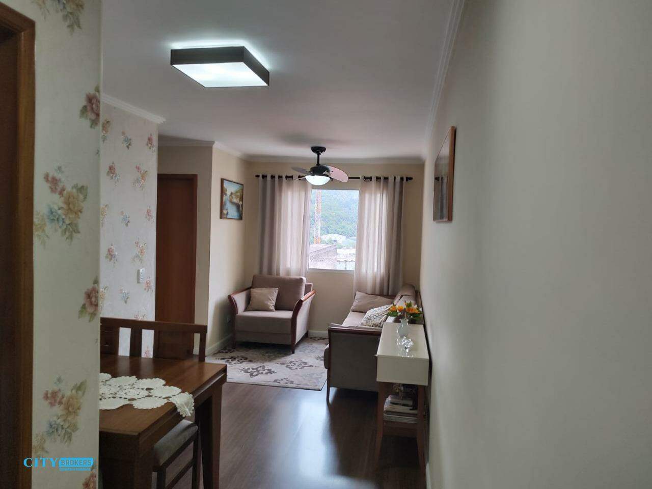 Apartamento à venda com 2 quartos, 50m² - Foto 2