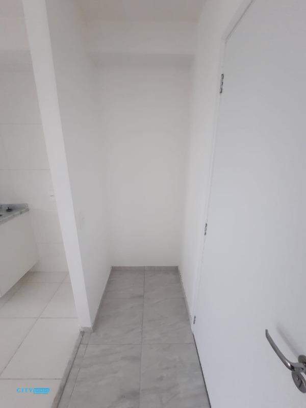 Apartamento à venda com 3 quartos, 66m² - Foto 6