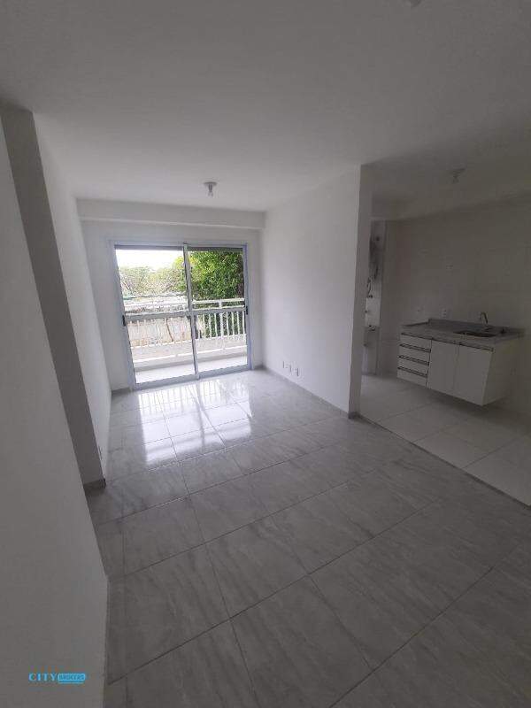 Apartamento à venda com 3 quartos, 66m² - Foto 2