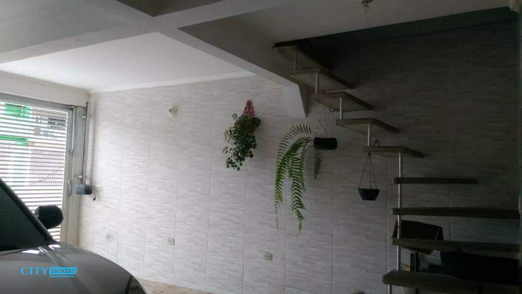 Sobrado à venda com 3 quartos, 200m² - Foto 1