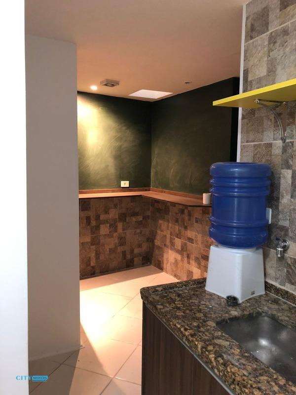 Casa à venda com 3 quartos, 200m² - Foto 16