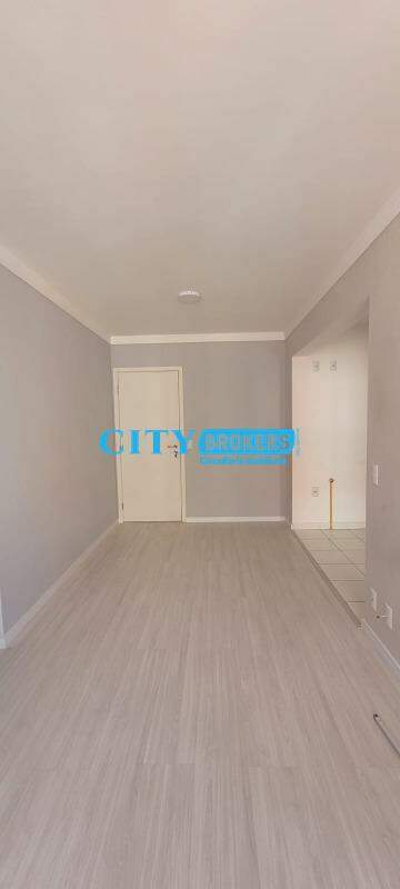 Apartamento à venda com 2 quartos, 60m² - Foto 5