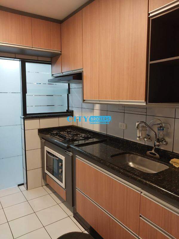 Apartamento à venda com 2 quartos, 68m² - Foto 2