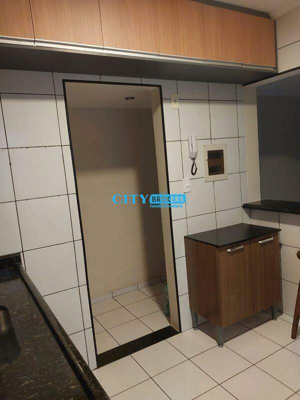 Apartamento à venda com 2 quartos, 68m² - Foto 4