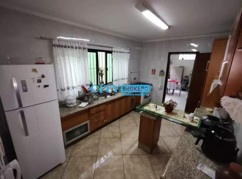 Sobrado à venda com 3 quartos, 180m² - Foto 11