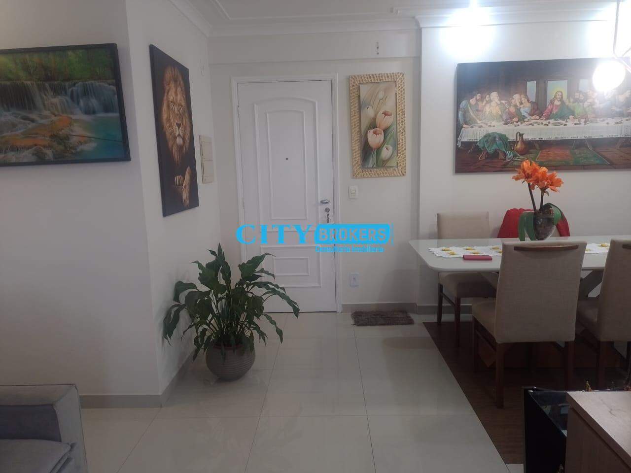 Apartamento à venda com 2 quartos, 64m² - Foto 2