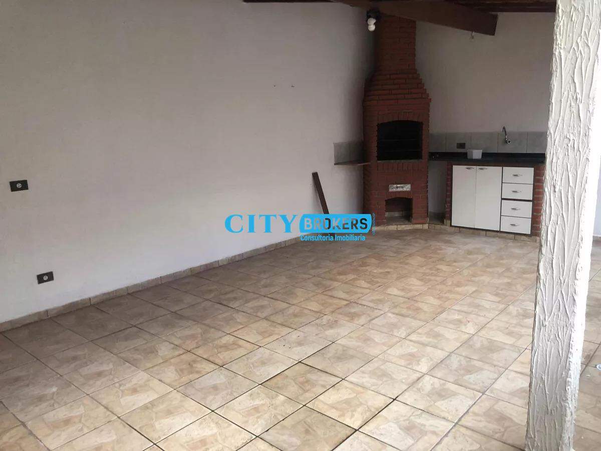 Casa para alugar com 4 quartos, 260m² - Foto 9