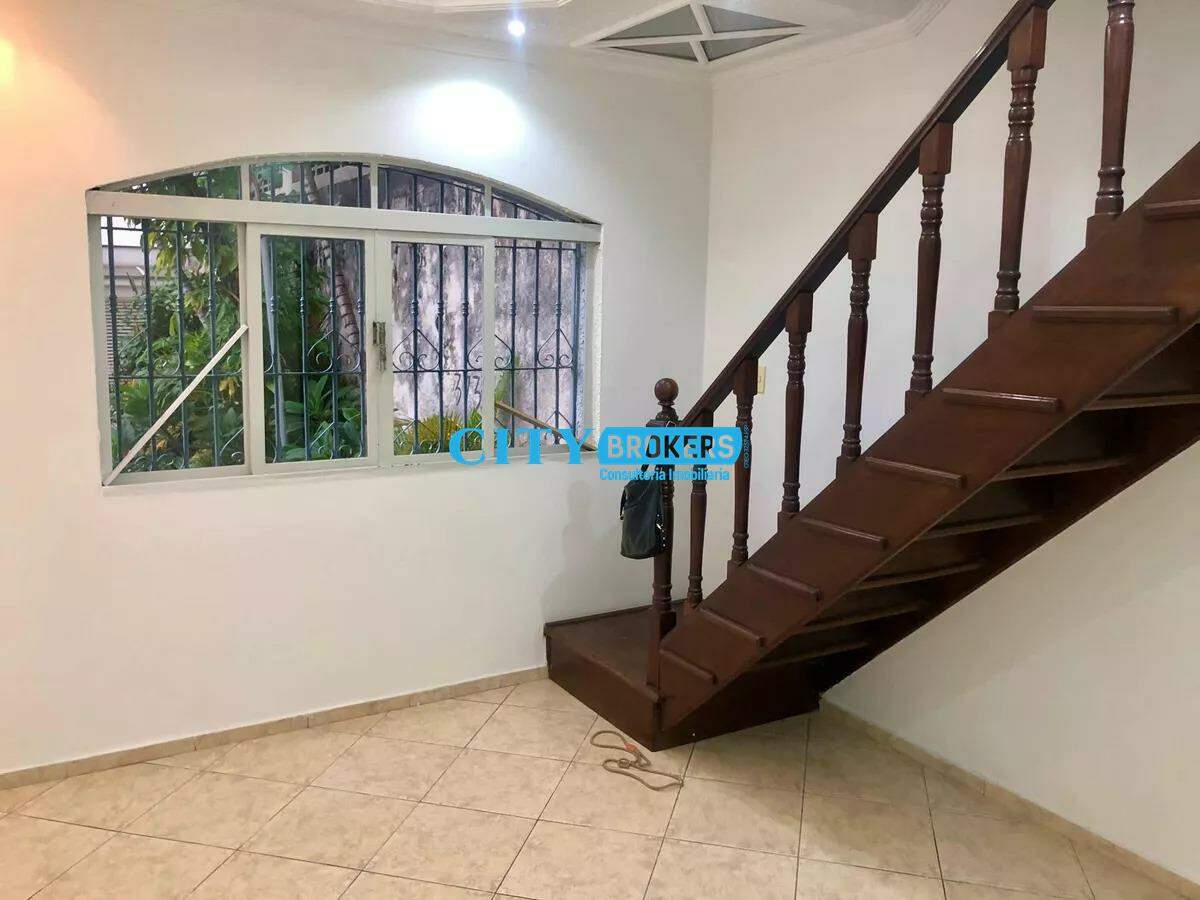 Casa para alugar com 4 quartos, 260m² - Foto 4