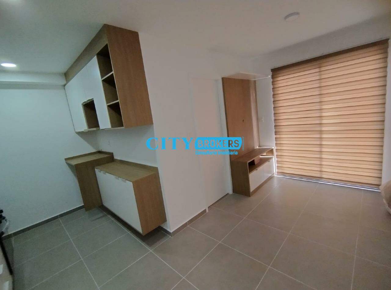 Apartamento à venda com 2 quartos, 40m² - Foto 4