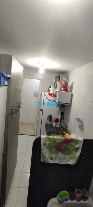 Apartamento à venda com 2 quartos, 50m² - Foto 7