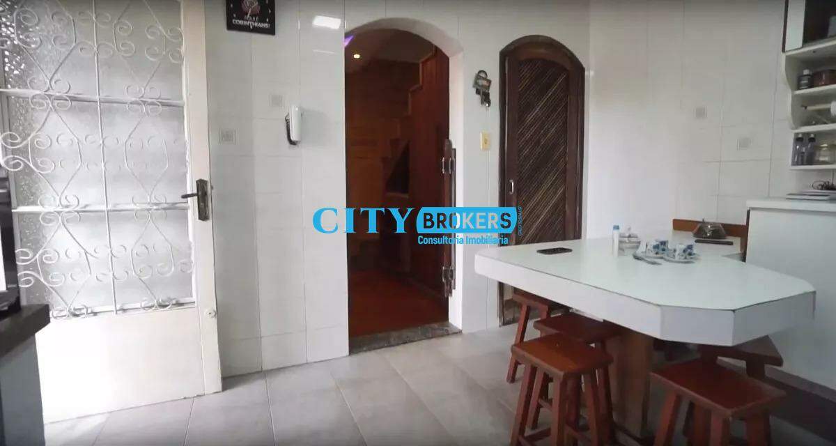 Sobrado à venda com 4 quartos, 240m² - Foto 10