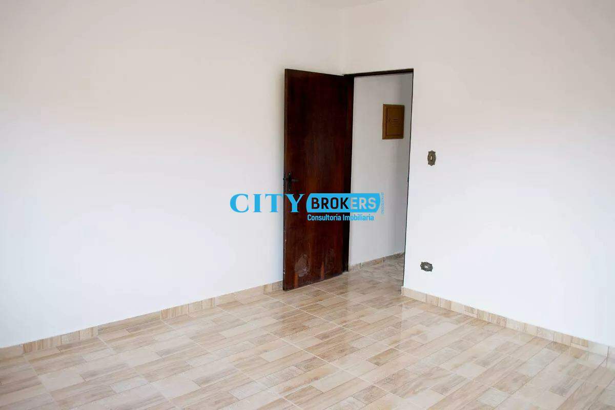 Sobrado à venda com 4 quartos, 240m² - Foto 11