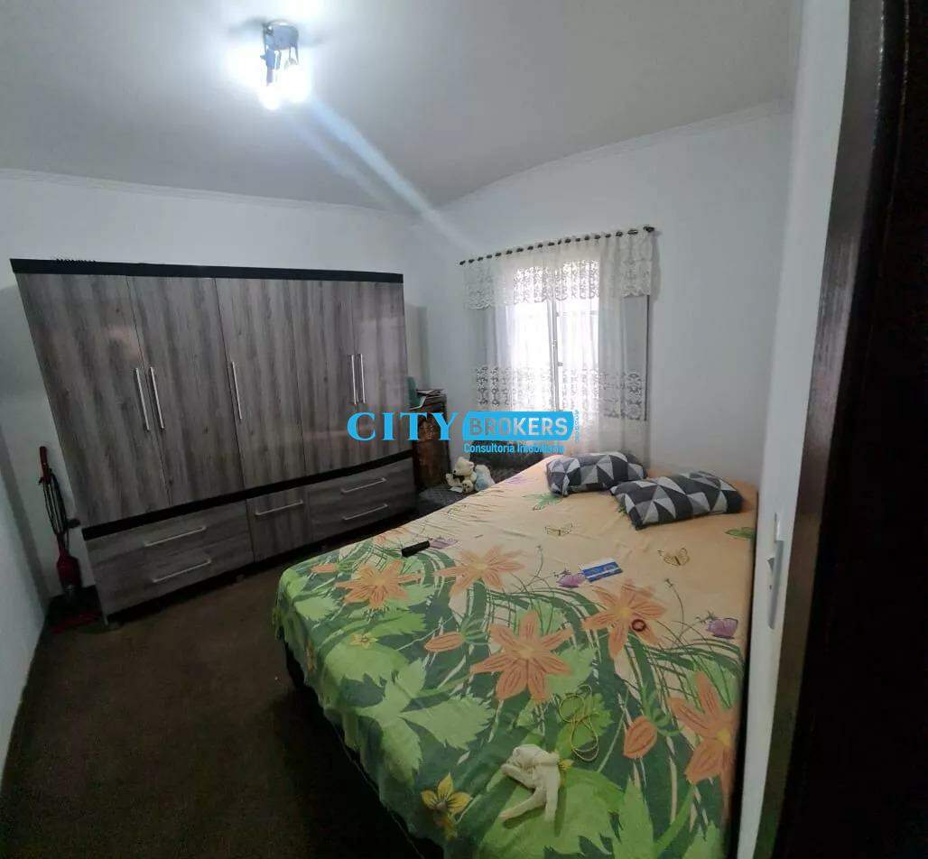 Sobrado à venda com 5 quartos, 200m² - Foto 13