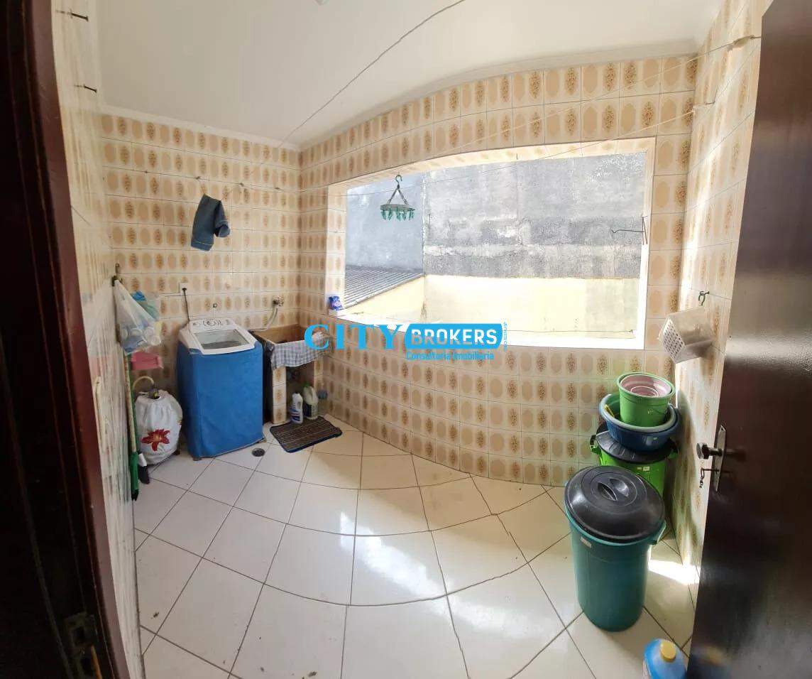 Sobrado à venda com 5 quartos, 200m² - Foto 8