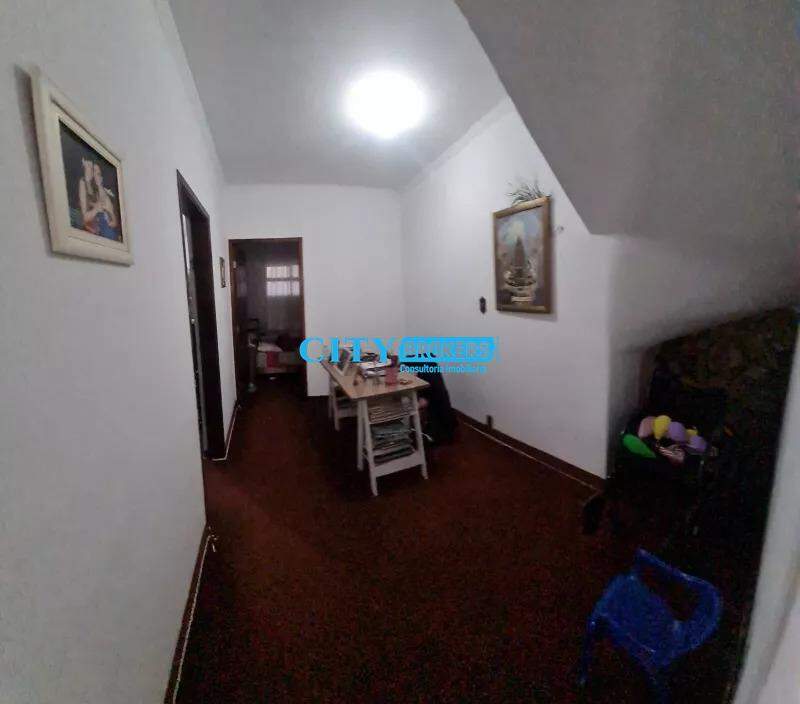 Sobrado à venda com 5 quartos, 200m² - Foto 4