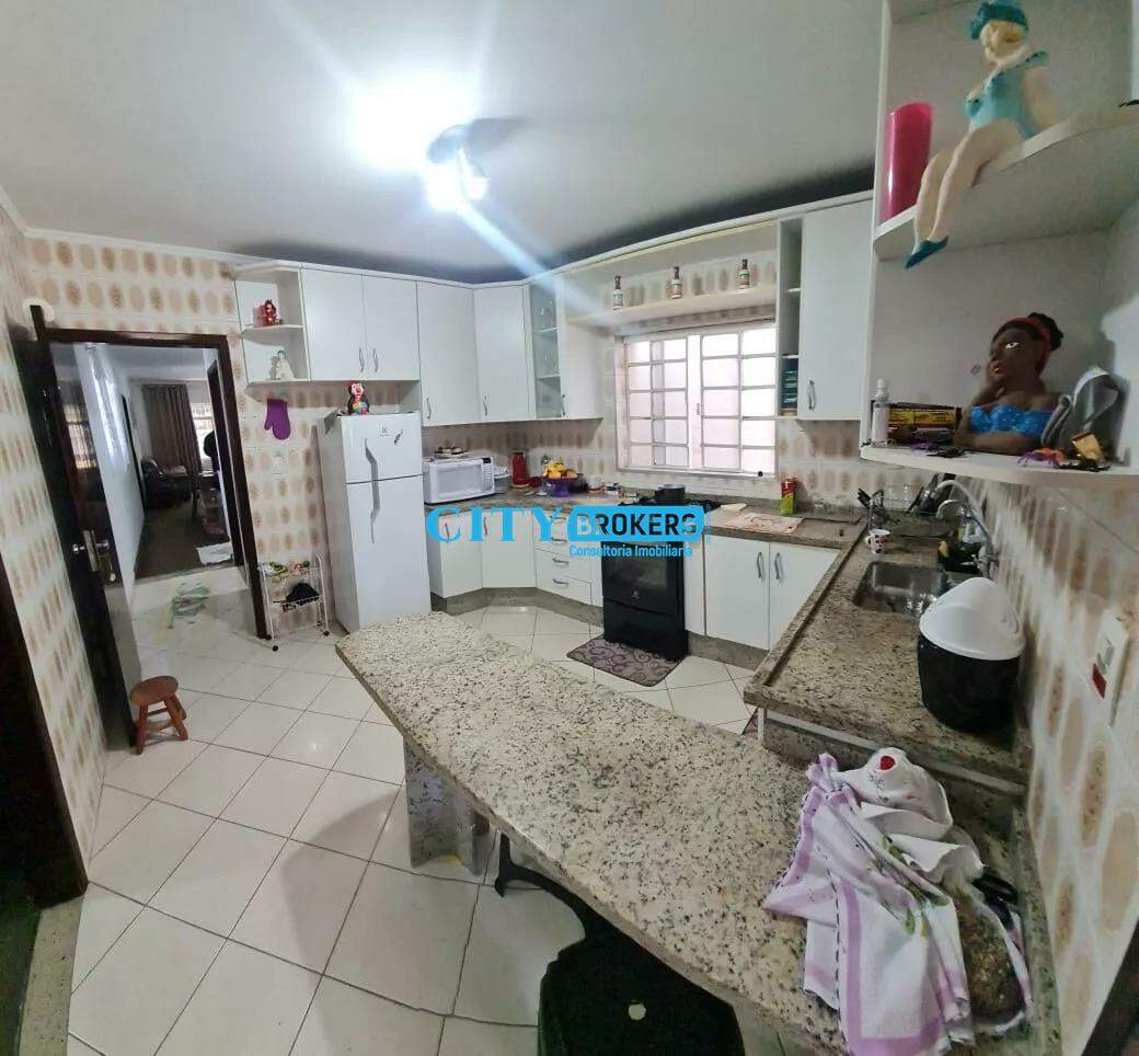 Sobrado à venda com 5 quartos, 200m² - Foto 15