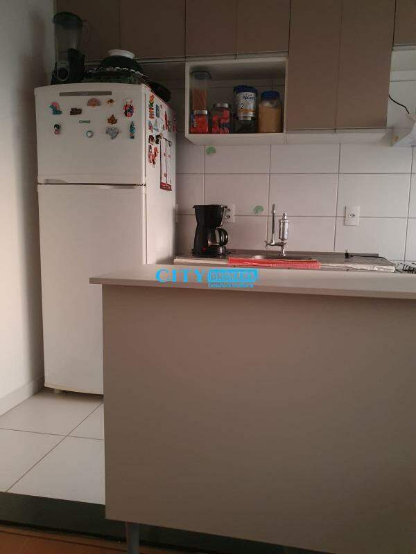 Apartamento à venda com 2 quartos, 40m² - Foto 6