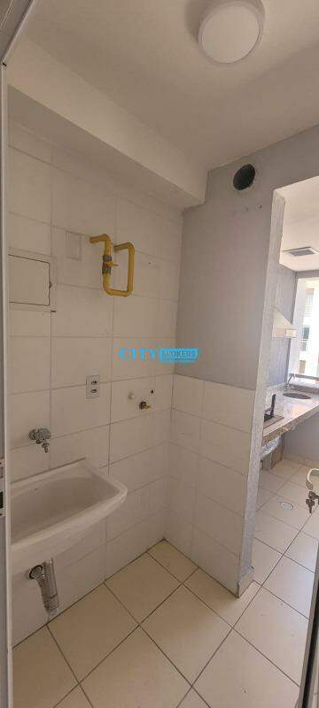 Apartamento à venda com 2 quartos, 60m² - Foto 28