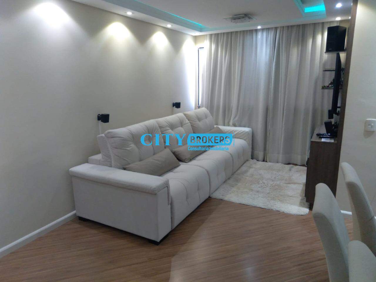 Apartamento à venda com 3 quartos, 61m² - Foto 2